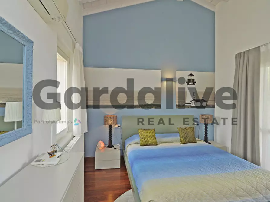 Immagine 28 di Casa indipendente in vendita  in Via Belvedere a Manerba Del Garda