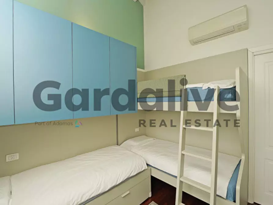 Immagine 31 di Casa indipendente in vendita  in Via Belvedere a Manerba Del Garda