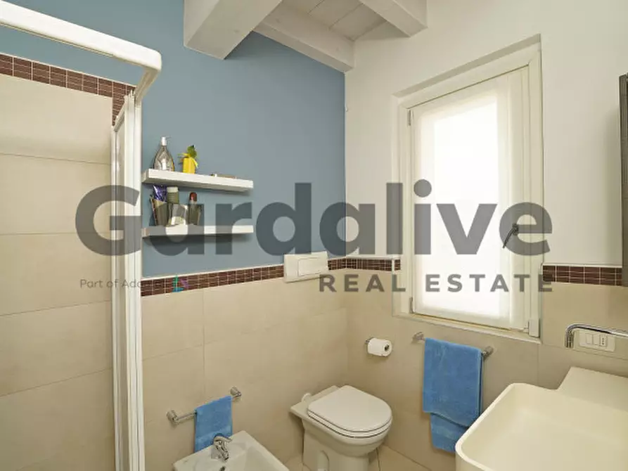 Immagine 38 di Casa indipendente in vendita  in Via Belvedere a Manerba Del Garda