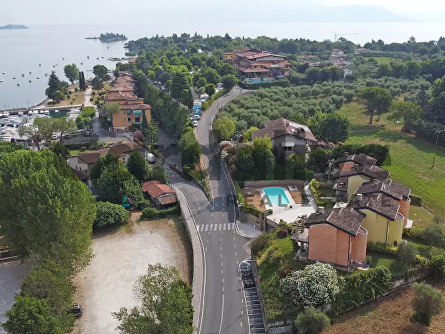 Immagine 51 di Casa indipendente in vendita  in Via Belvedere a Manerba Del Garda