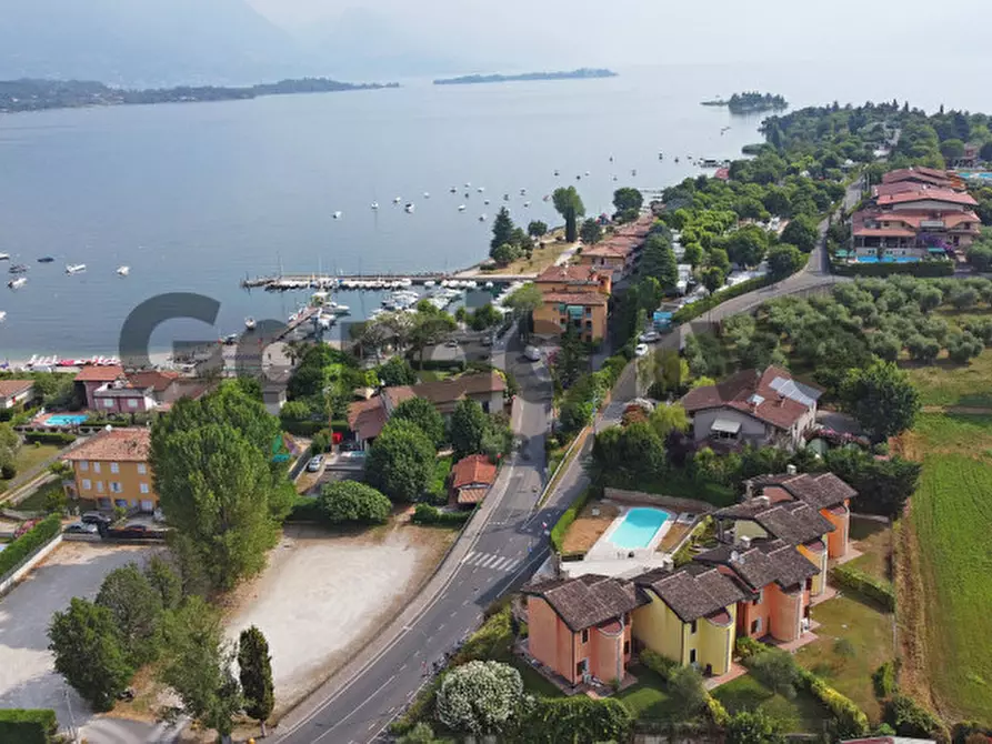 Immagine 52 di Casa indipendente in vendita  in Via Belvedere a Manerba Del Garda