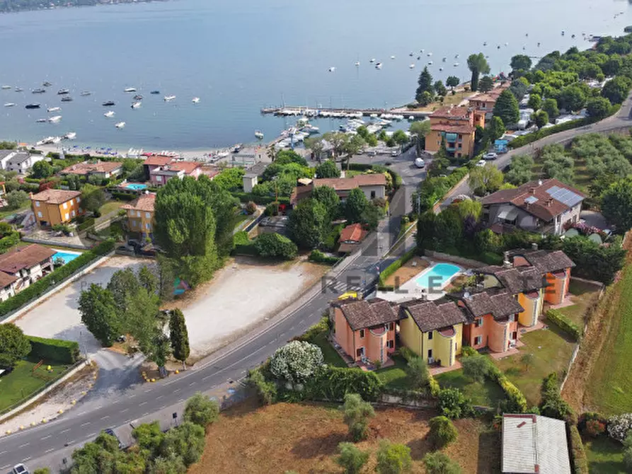 Immagine 53 di Casa indipendente in vendita  in Via Belvedere a Manerba Del Garda