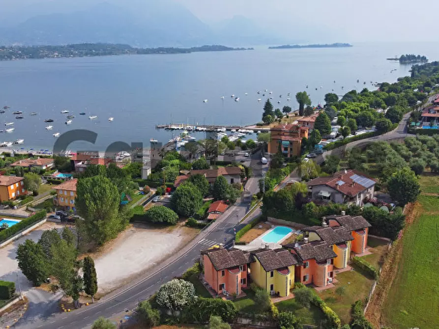 Immagine 54 di Casa indipendente in vendita  in Via Belvedere a Manerba Del Garda