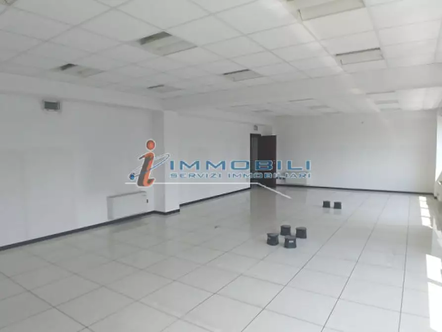 Immagine 6 di Palazzo in affitto  in VIA GROSIO a Milano