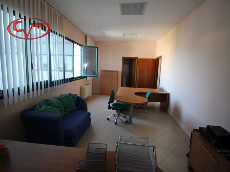 Immagine 5 di Ufficio in vendita  in via roma a Loro Ciuffenna