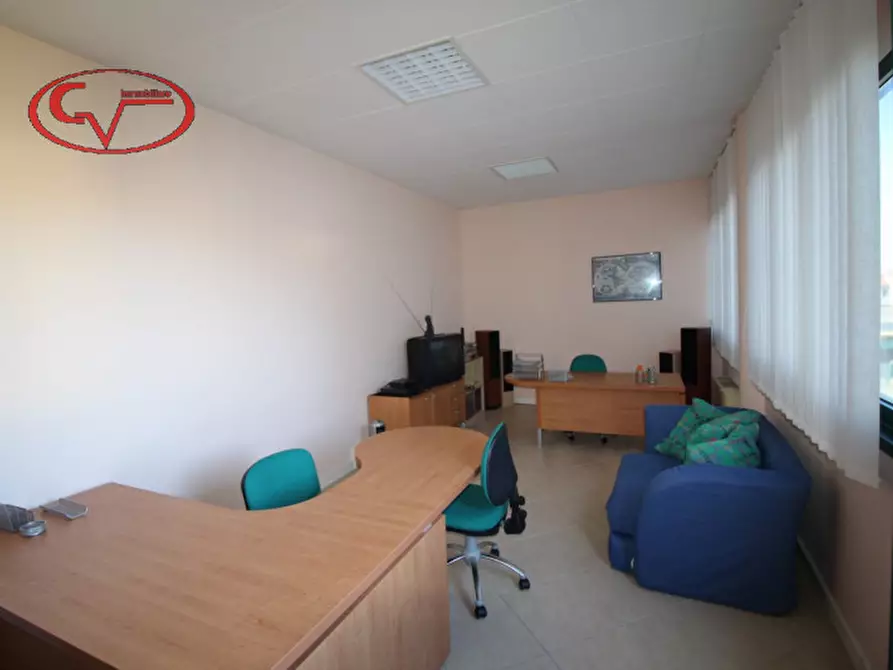 Immagine 8 di Ufficio in vendita  in via roma a Loro Ciuffenna
