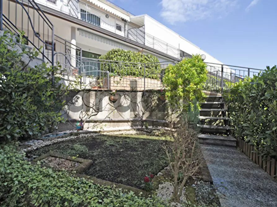 Immagine 15 di Appartamento in vendita  in Via XX settembre a Manerba Del Garda