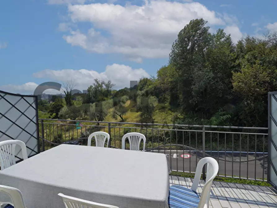 Immagine 2 di Appartamento in vendita  in Viale Catullo a Manerba Del Garda
