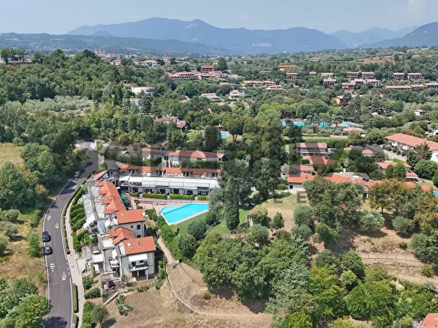 Immagine 43 di Appartamento in vendita  in Viale Catullo a Manerba Del Garda