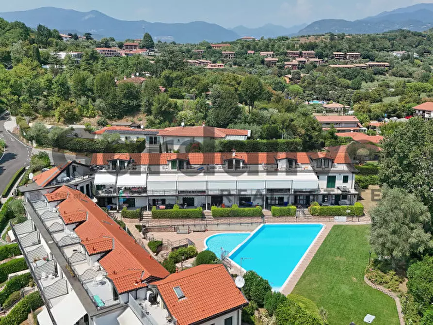 Immagine 46 di Appartamento in vendita  in Viale Catullo a Manerba Del Garda