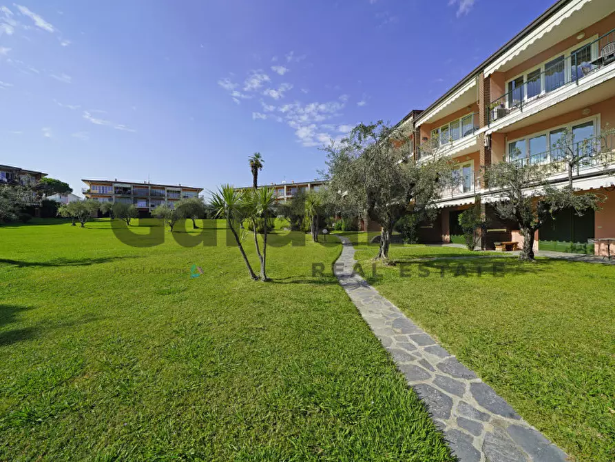 Immagine 15 di Appartamento in vendita  in Via Seselle a Manerba Del Garda