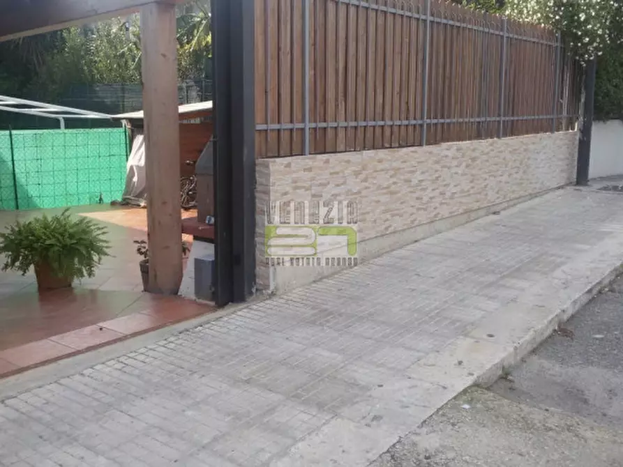 Immagine 20 di Villetta a schiera in vendita  a Avola