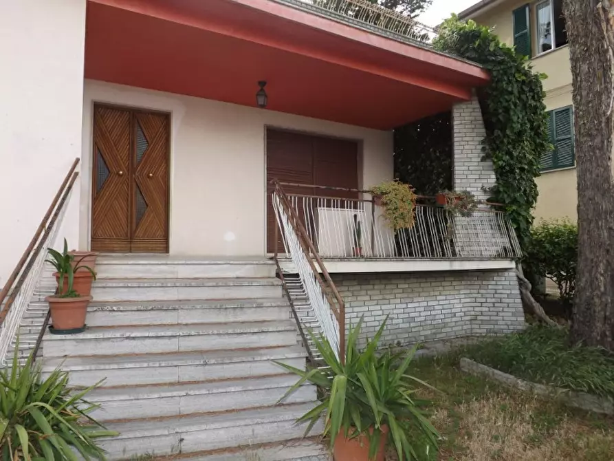 Immagine 24 di Palazzo in vendita  a Trecastelli