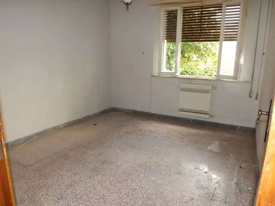 Immagine 32 di Palazzo in vendita  a Trecastelli