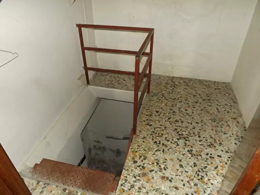 Immagine 34 di Palazzo in vendita  a Trecastelli