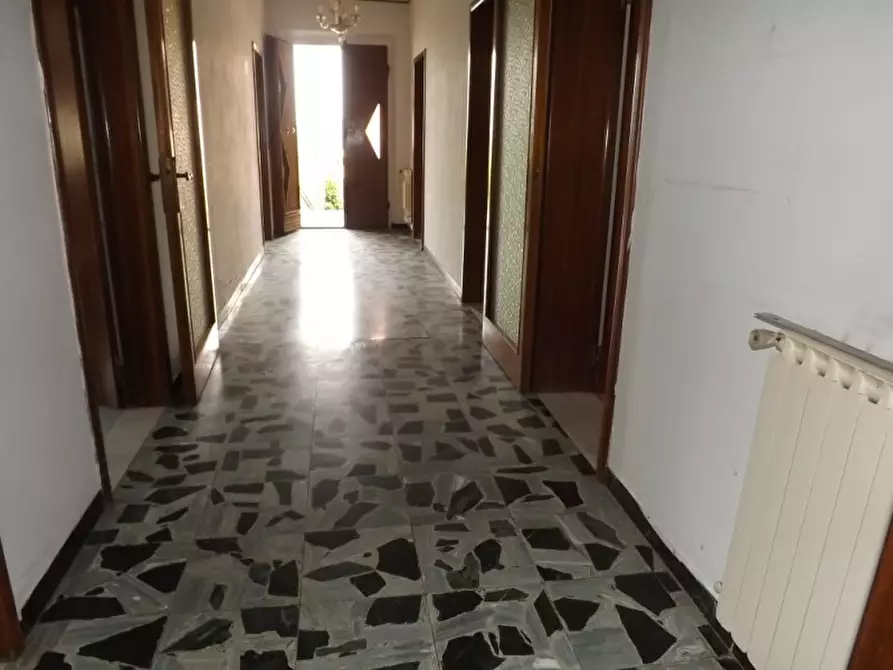 Immagine 35 di Palazzo in vendita  a Trecastelli