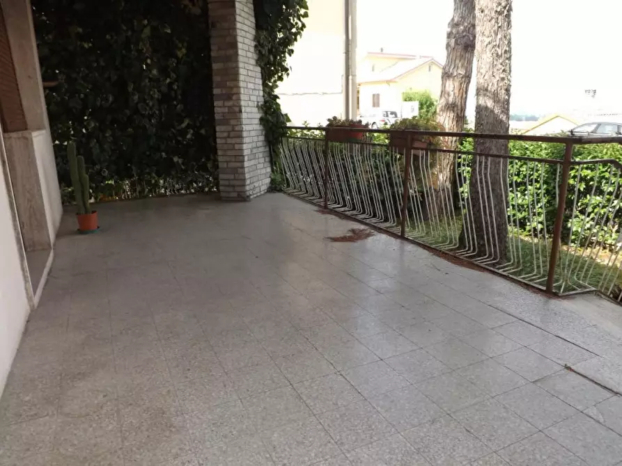 Immagine 36 di Palazzo in vendita  a Trecastelli