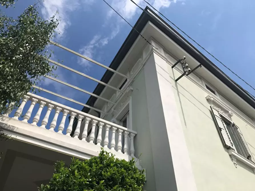 Immagine 2 di Villa in vendita  in Via Berchet Trieste a Trieste