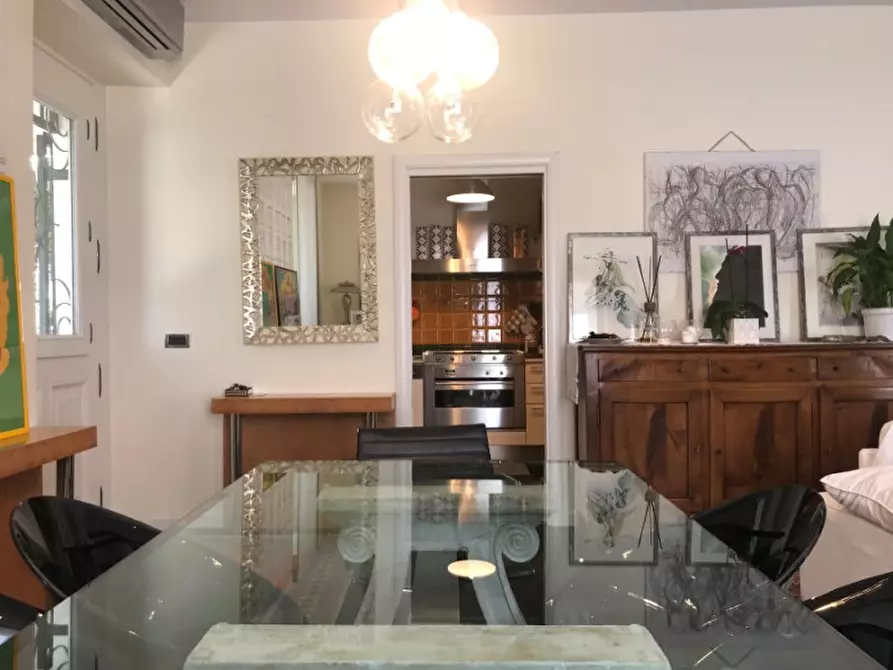 Immagine 6 di Villa in vendita  in Via Berchet Trieste a Trieste