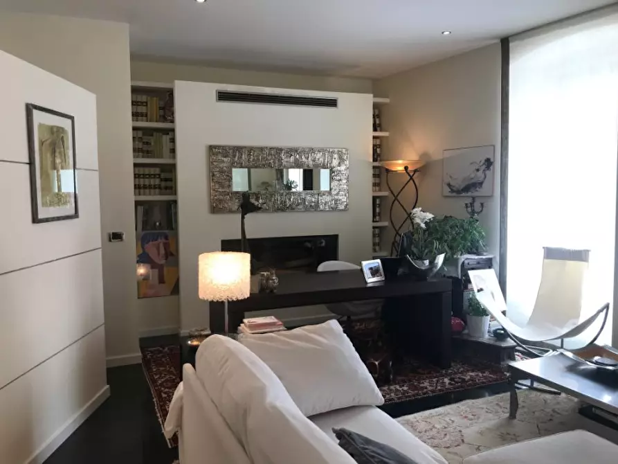 Immagine 9 di Villa in vendita  in Via Berchet Trieste a Trieste