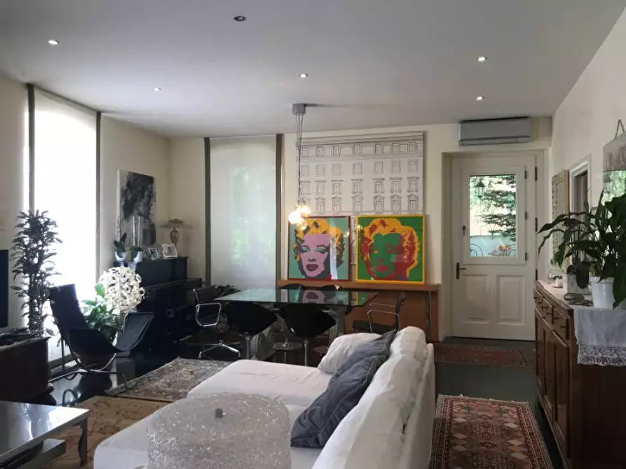 Immagine 16 di Villa in vendita  in Via Berchet Trieste a Trieste