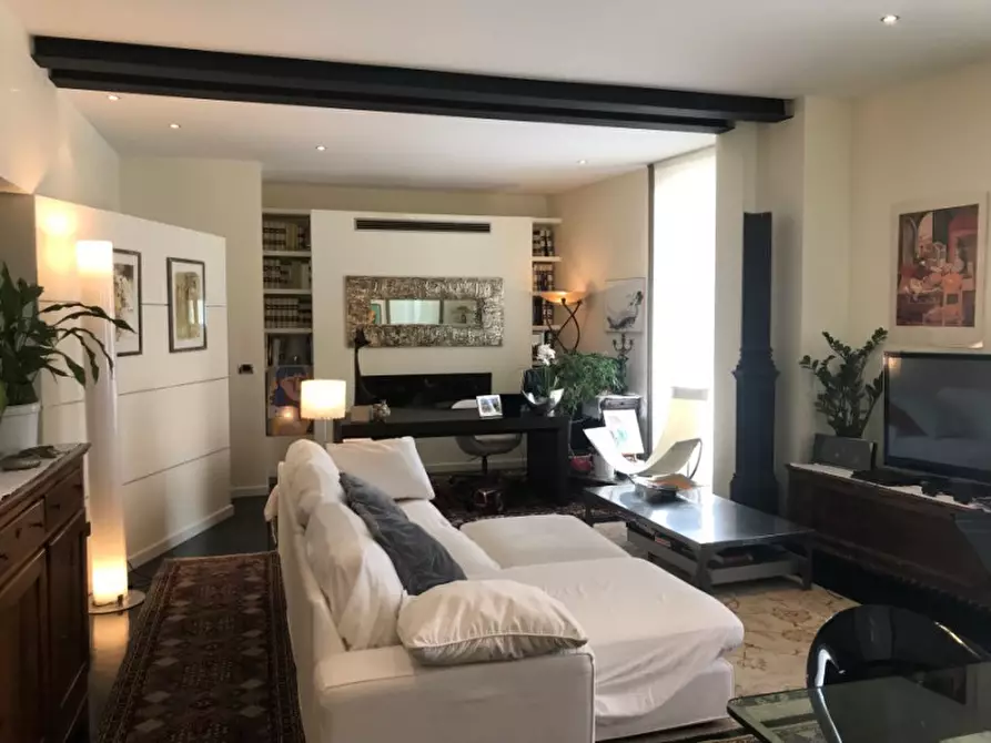 Immagine 21 di Villa in vendita  in Via Berchet Trieste a Trieste