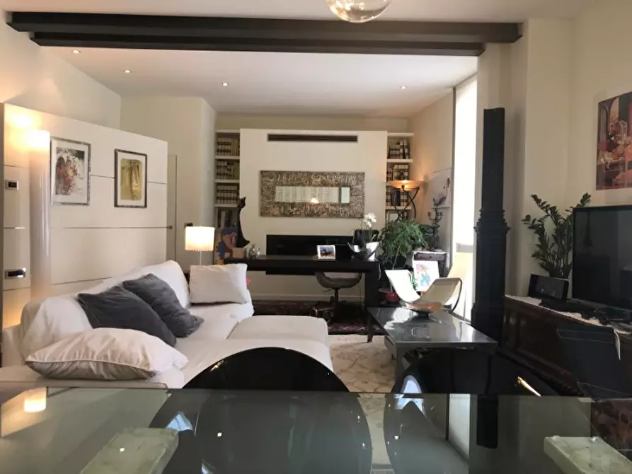 Immagine 22 di Villa in vendita  in Via Berchet Trieste a Trieste