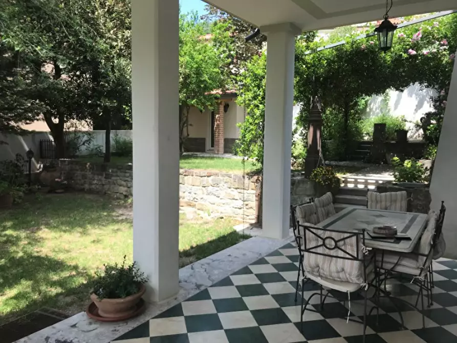 Immagine 23 di Villa in vendita  in Via Berchet Trieste a Trieste