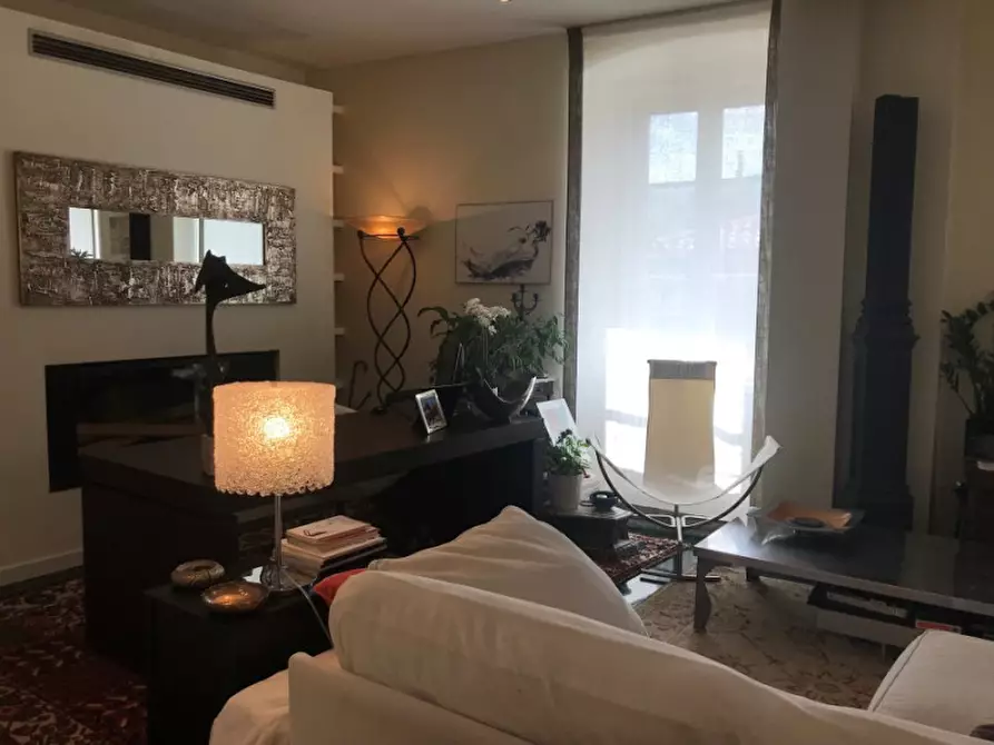 Immagine 24 di Villa in vendita  in Via Berchet Trieste a Trieste