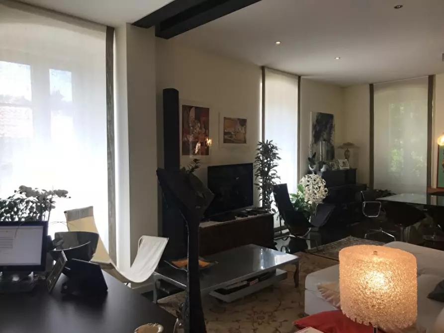 Immagine 25 di Villa in vendita  in Via Berchet Trieste a Trieste