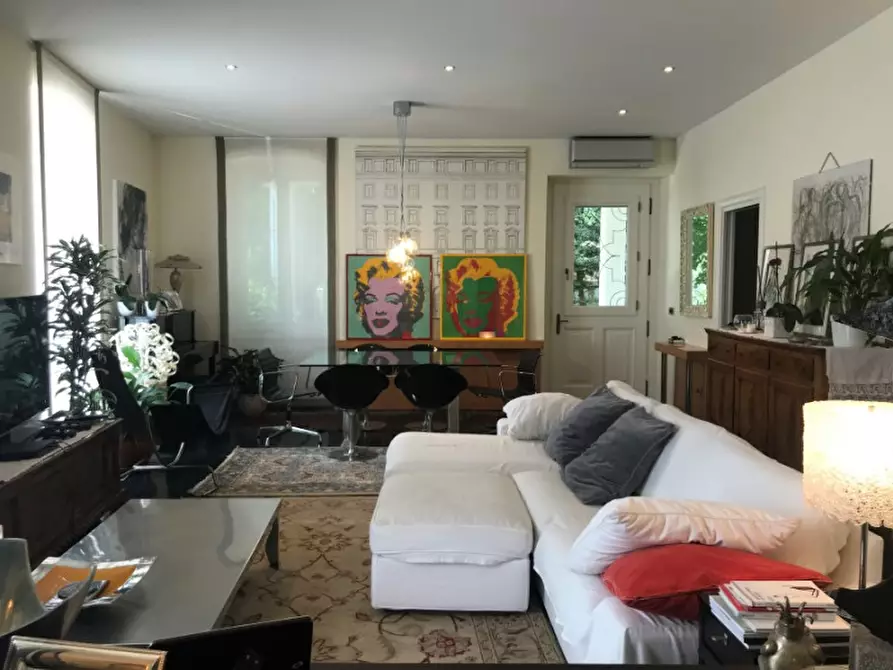 Immagine 26 di Villa in vendita  in Via Berchet Trieste a Trieste