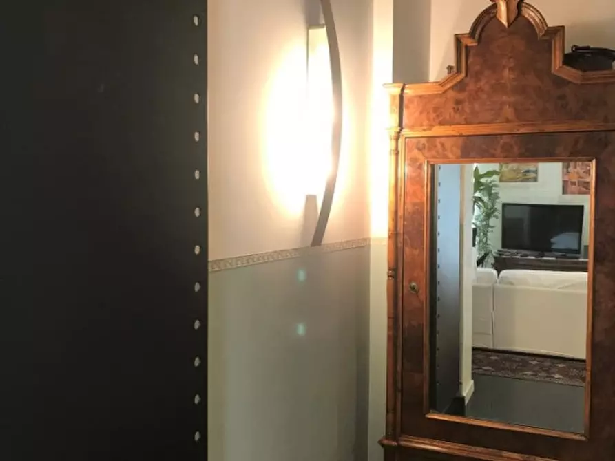 Immagine 30 di Villa in vendita  in Via Berchet Trieste a Trieste