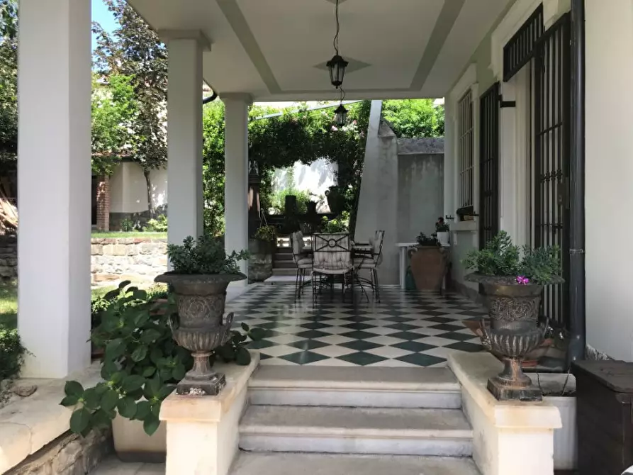 Immagine 32 di Villa in vendita  in Via Berchet Trieste a Trieste