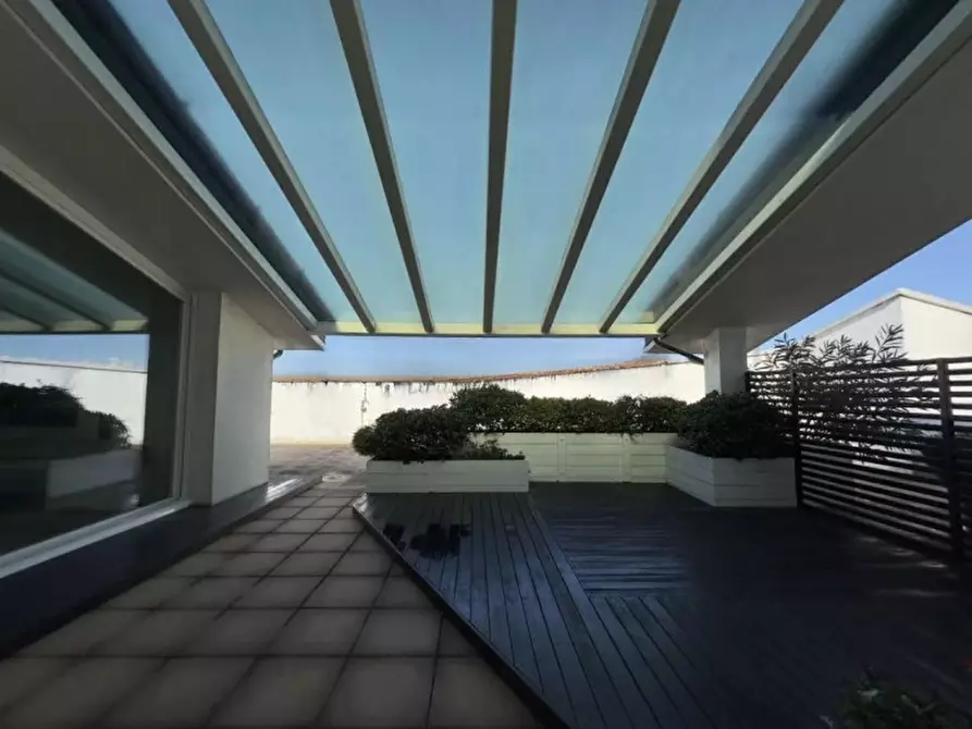 Immagine 8 di Negozio in vendita  in Via Scapacchiò a Selvazzano Dentro