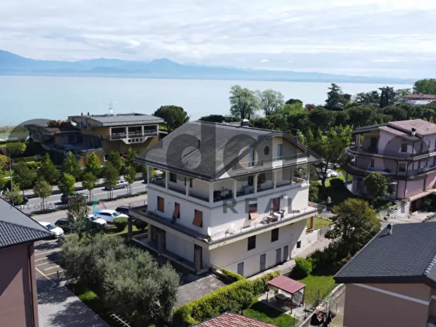 Immagine 6 di Palazzo in vendita  in Via Verona a Sirmione