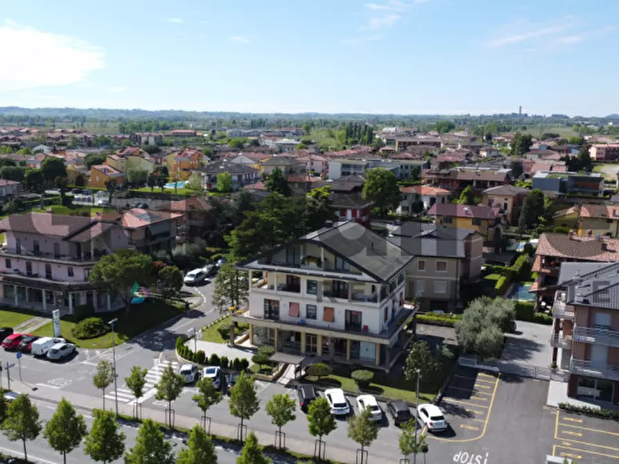 Immagine 13 di Palazzo in vendita  in Via Verona a Sirmione