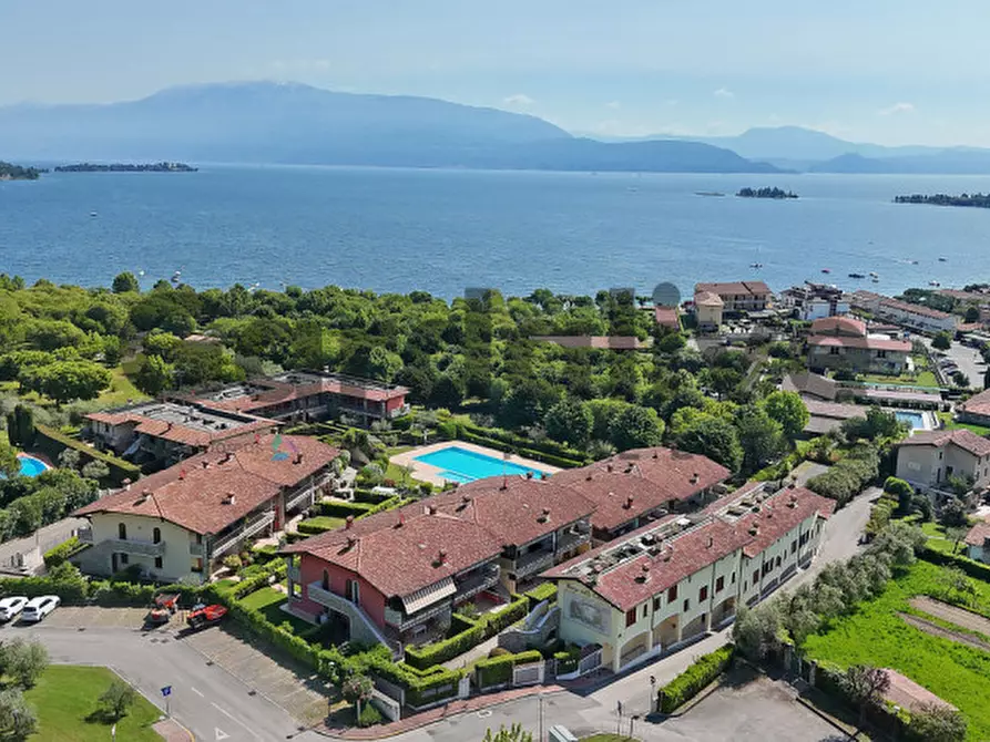 Immagine 23 di Appartamento in vendita  in Via dei Mulini a Manerba Del Garda