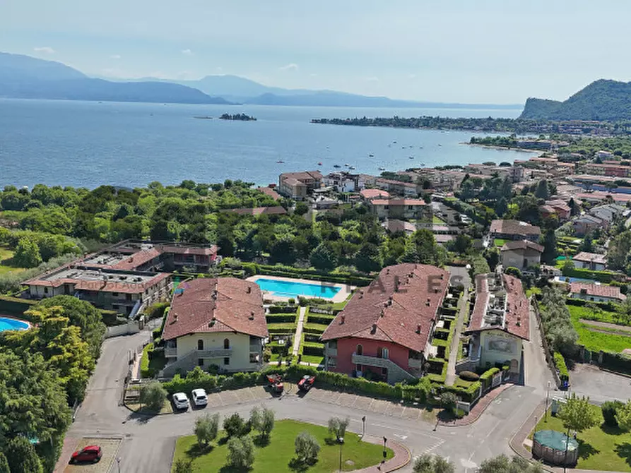 Immagine 25 di Appartamento in vendita  in Via dei Mulini a Manerba Del Garda