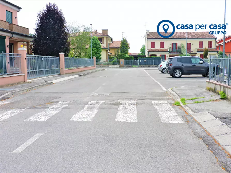 Immagine 26 di Casa trifamiliare in vendita  in Via Domenico Sampieri a Adria