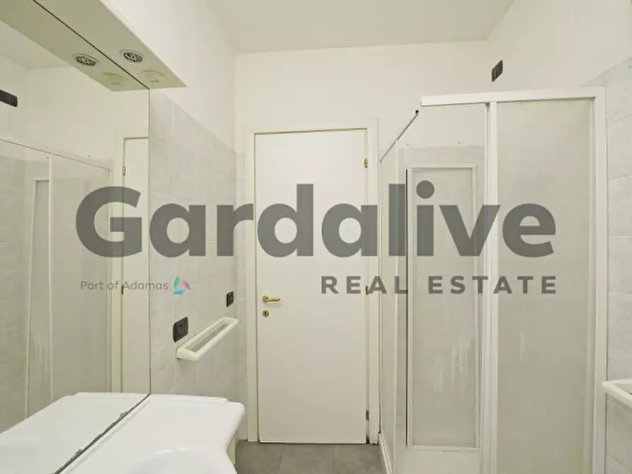 Immagine 15 di Appartamento in vendita  a Puegnago Sul Garda