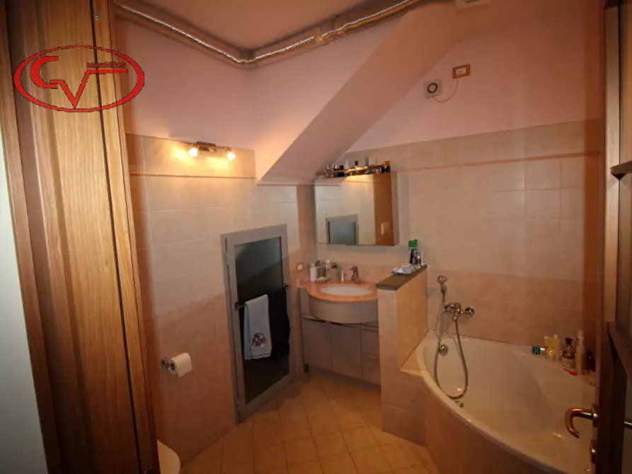 Immagine 19 di Villetta a schiera in vendita  in via chiantigiana a Montevarchi