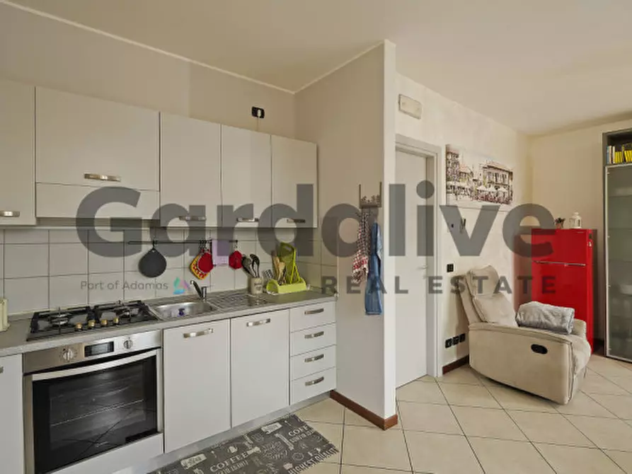 Immagine 15 di Appartamento in vendita  in Via Guasch 1 a Puegnago Sul Garda