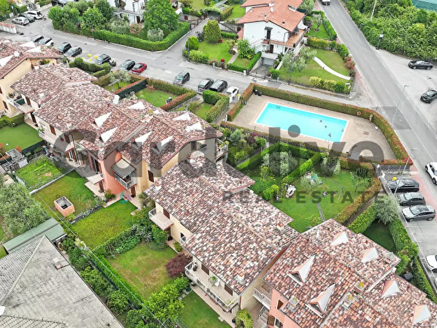 Immagine 30 di Appartamento in vendita  in Via Guasch 1 a Puegnago Sul Garda