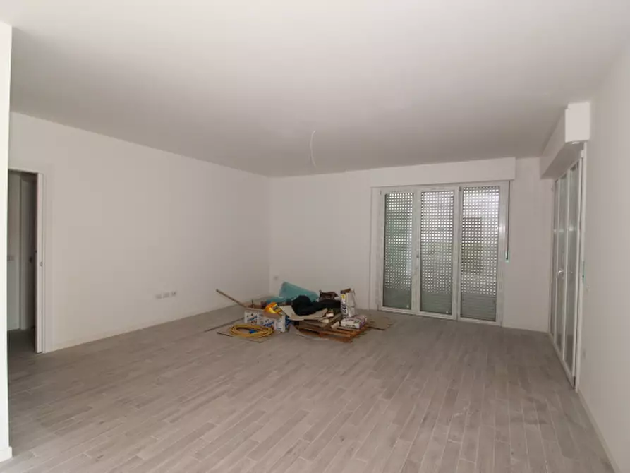 Immagine 6 di Appartamento in vendita  a Senigallia