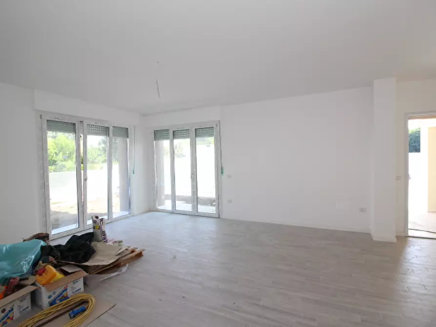 Immagine 15 di Appartamento in vendita  a Senigallia