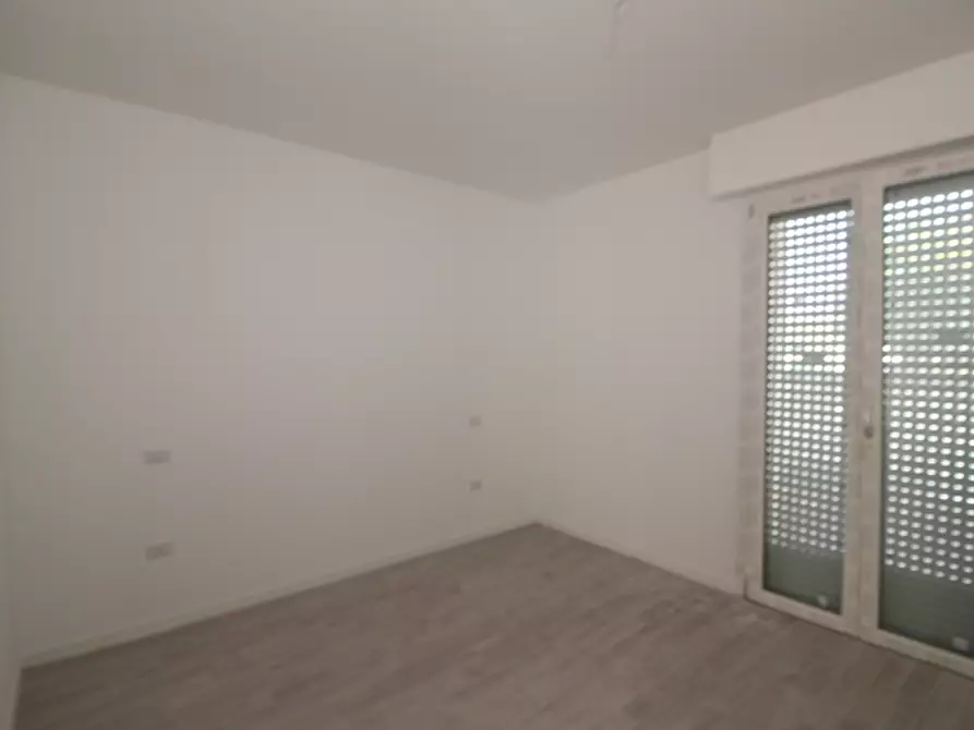 Immagine 16 di Appartamento in vendita  a Senigallia