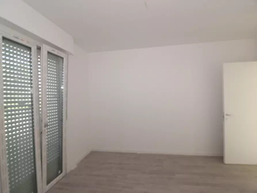 Immagine 17 di Appartamento in vendita  a Senigallia