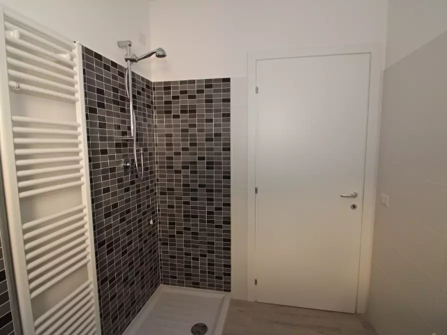 Immagine 24 di Appartamento in vendita  a Senigallia