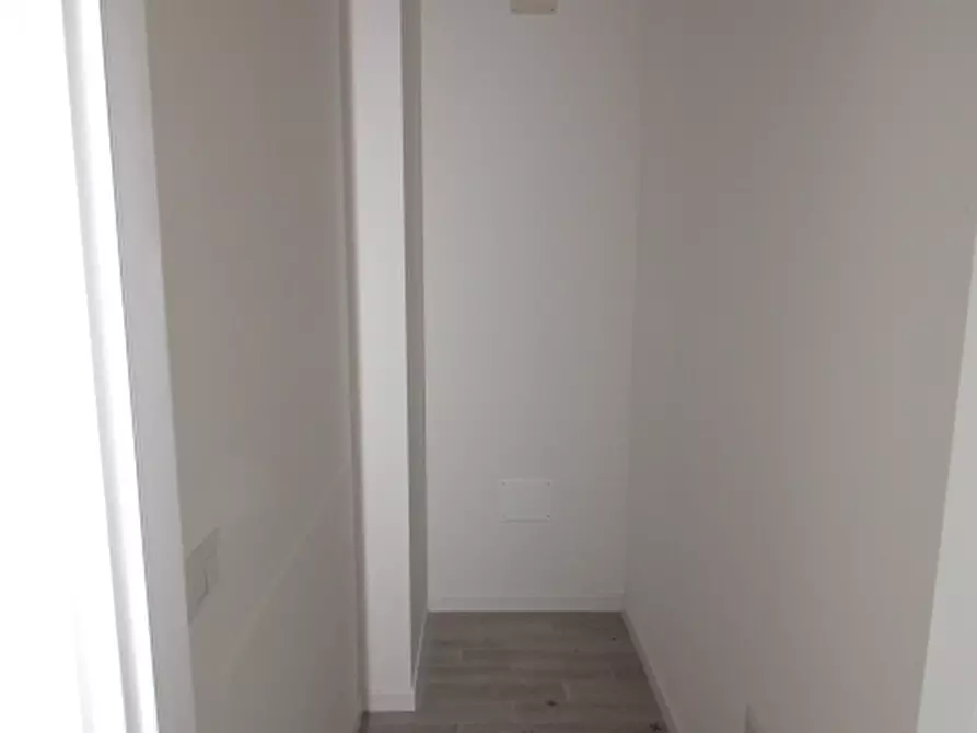 Immagine 27 di Appartamento in vendita  a Senigallia