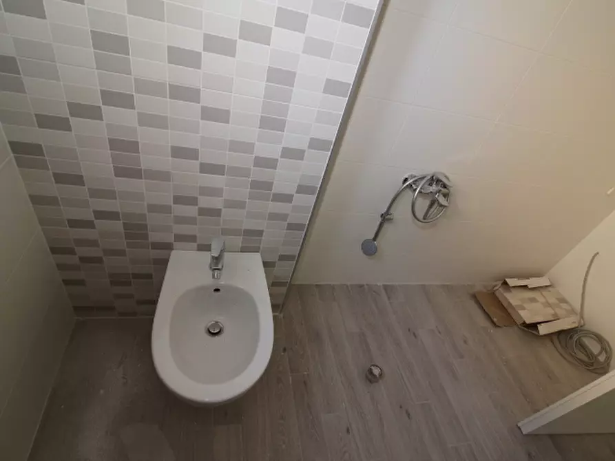 Immagine 32 di Appartamento in vendita  a Senigallia